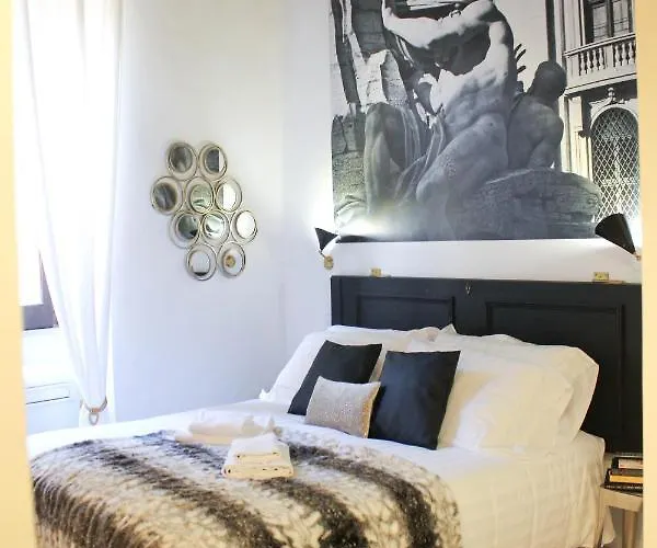 Apartment Sophisticated Decor Rom