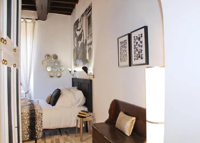 Apartment Sophisticated Decor *