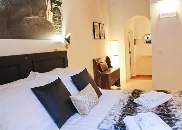 Sophisticated Decor Apartment